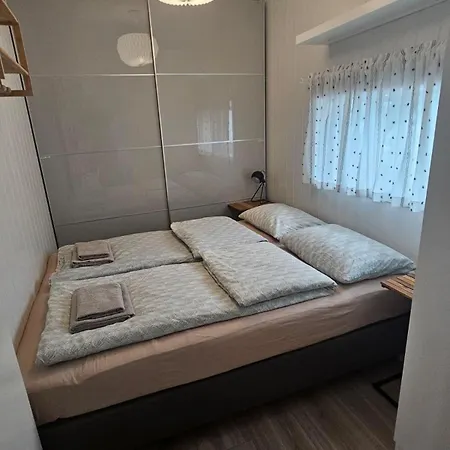 Hillegard 6e 아파트